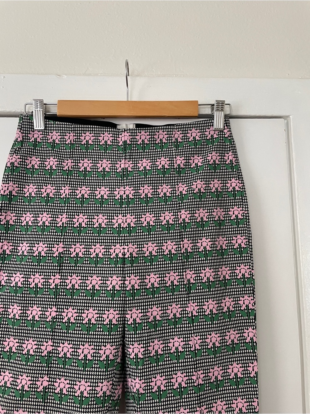 The Margot Kick-Flare Crop Pants by Maeve: Floral Houndstooth Edition Size XS - Picture 5 of 8